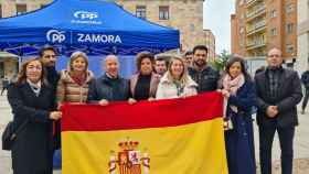 Mesa informativa del Partido Popular de Zamora