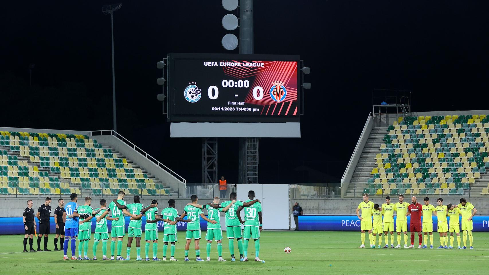 Minuto de silencio en el encuentro entre el Maccabi Haifa y el Villarreal