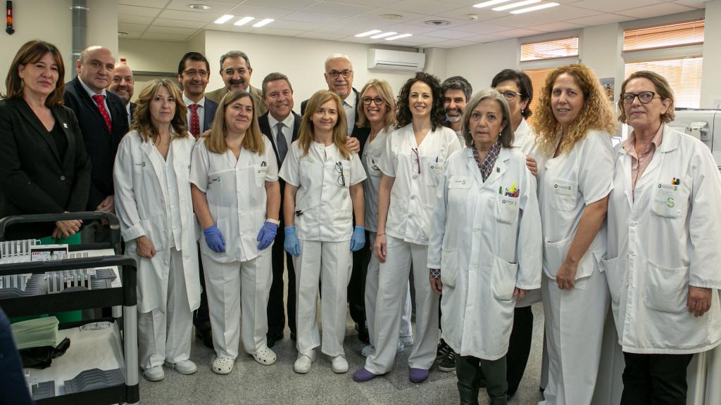 Visita de Page al Hospital Virgen de Altagracia de Manzanares (Ciudad Real). Foto: JCCM.