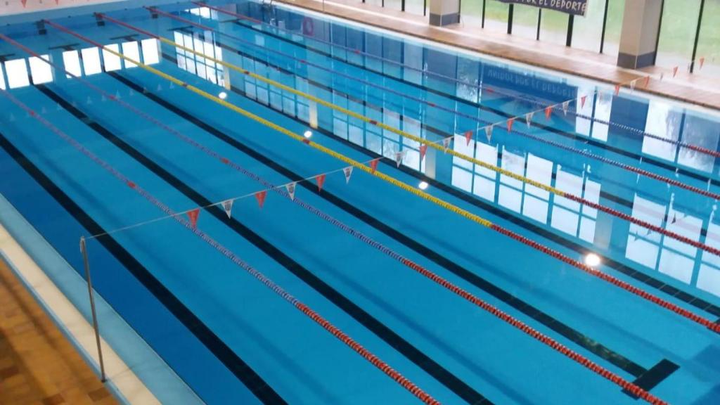 La piscina de Caranza, en Ferrol, cerrada al público por una nueva avería