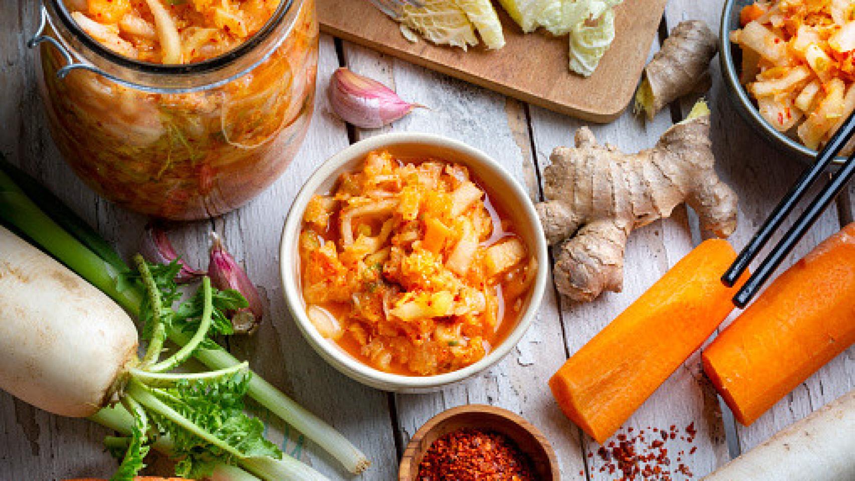 El kimchi, el plato nacional de Corea, tiene numerosos beneficios para la salud.