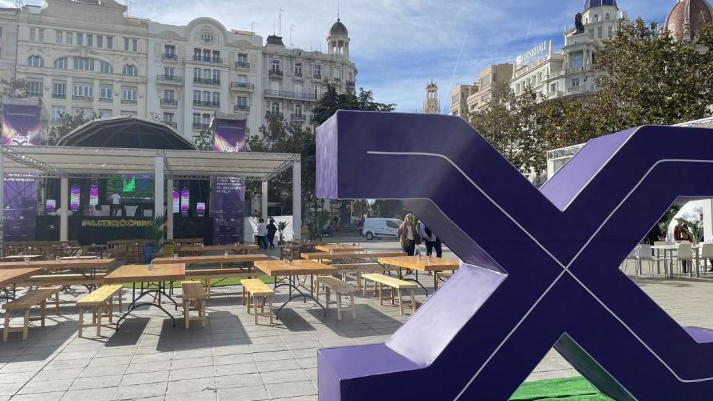 La X es el símbolo del VLC Tech X-perience. EE