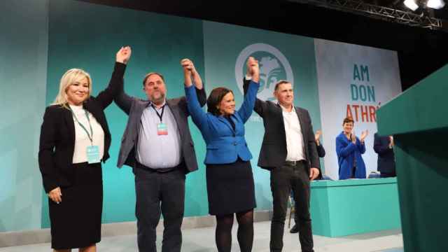 Junqueras y Otegui en Irlanda con el Sinn Féin.