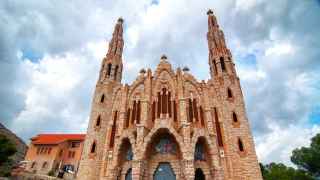 Este es el origen del santuario de Novelda y por qué no es el clon de la Sagrada Familia de Gaudí que pensabas