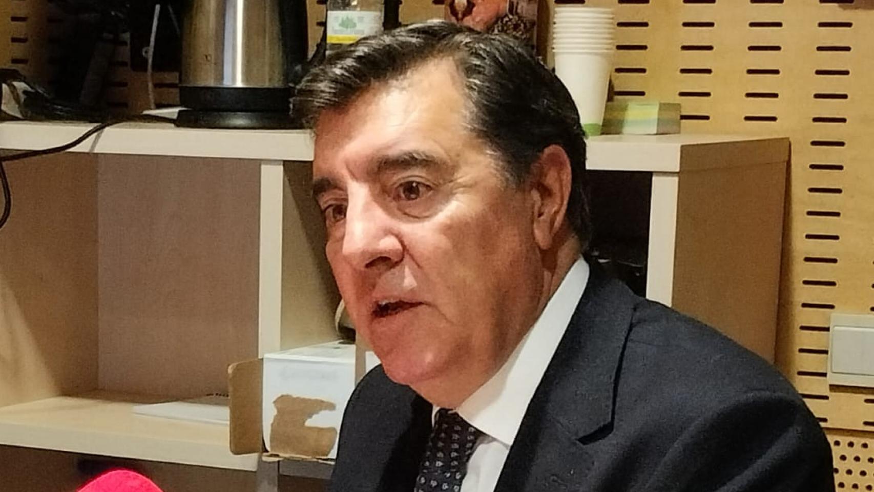 José Antonio Bermúdez de Castro en una entrevista radiofónica