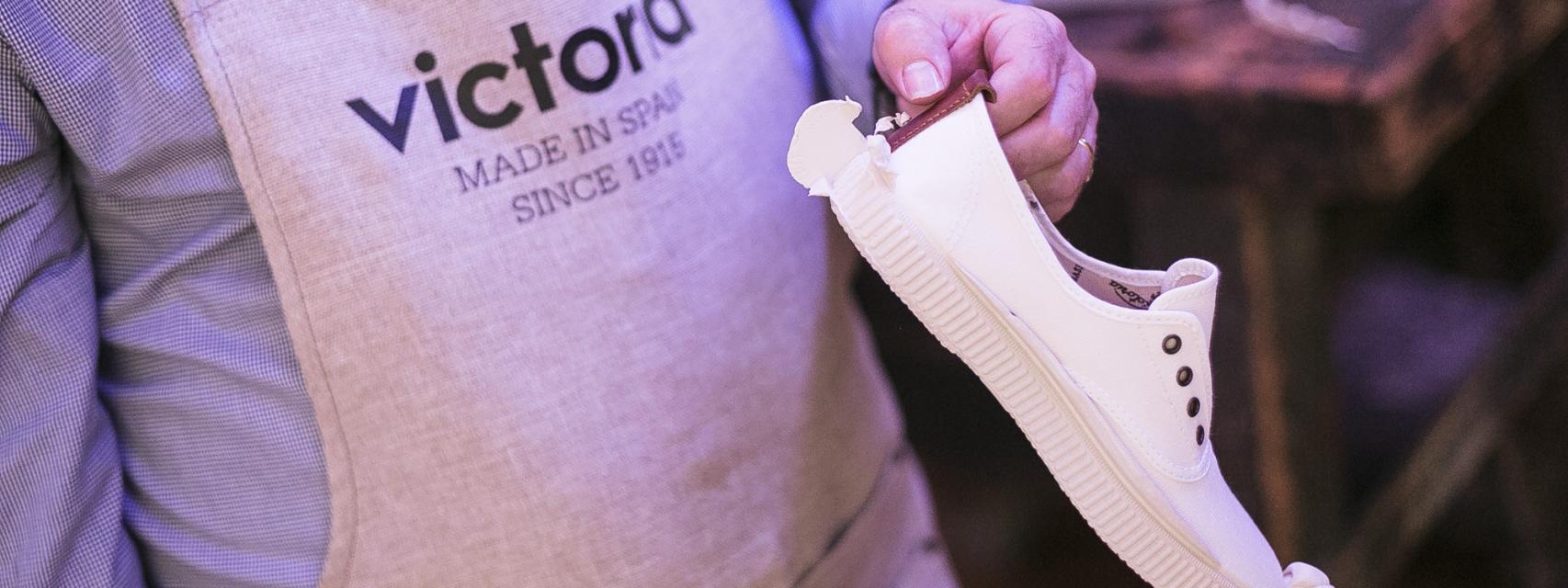 Asi es la fabrica de las zapatillas Victoria la reinvencion de un clasico de toda la vida