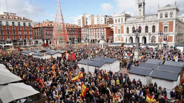 Concentración en Valladolid por la igualdad de los españoles y contra la amnistía