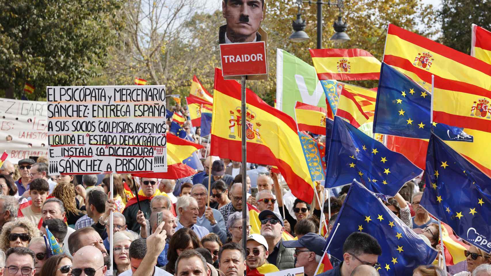 Manifestación convocada por el PP contra la amnistía en Valencia