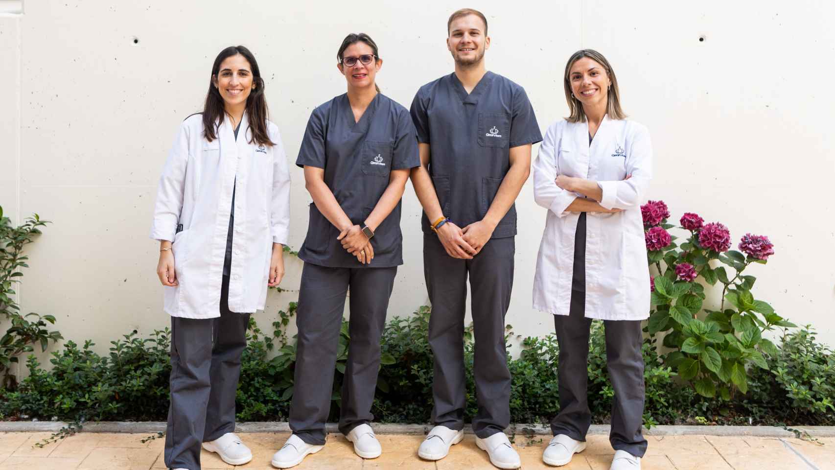 De izquierda a derecha, algunos integrantes del equipo de CleceVitam San Francisco (Palencia): Esther Conde, enfermera; Lilian Ibarra, médico;  Adrián Gutiérrez, terapeuta ocupacional, y Patricia Nieto, directora.