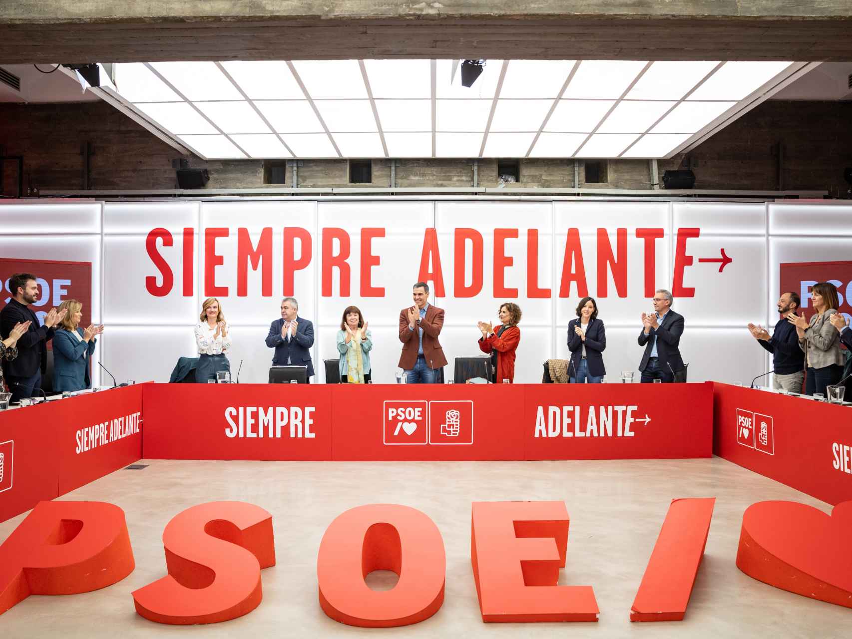 Pedro Sánchez reunido con la Ejecutiva del PSOE.