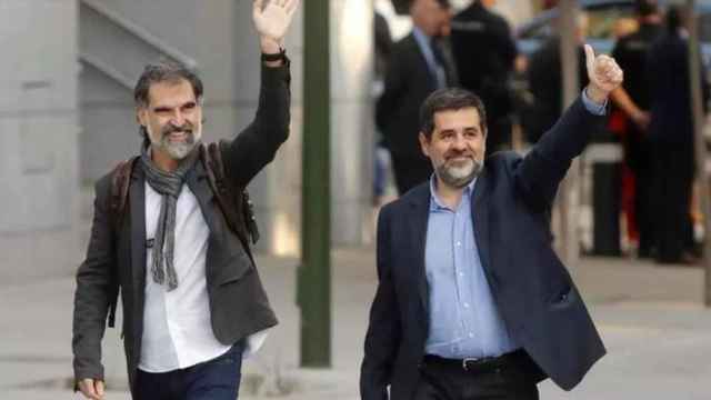 Jordi Sànchez y Jordi Cuixart entrando en la Audiencia Nacional el 16 de octubre de 2017, el día que fueron encarcelados