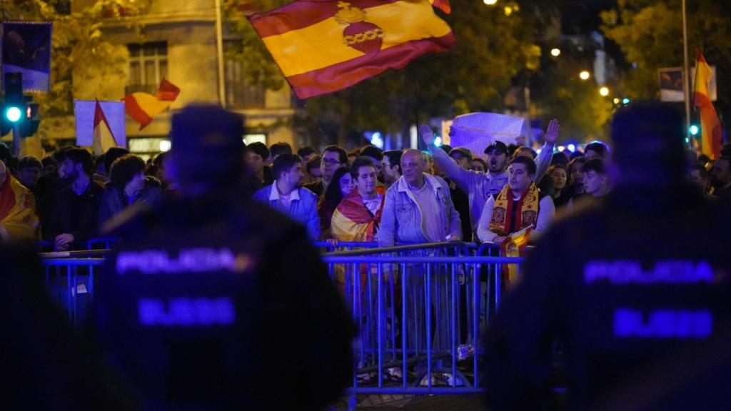 Primera línea de la manifestación de Ferraz