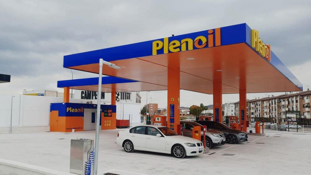 Estación de servicio de Plenoil.