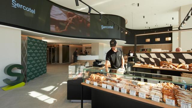 Zona de cafetería y obrador del Sercotel Rosaleda Málaga.