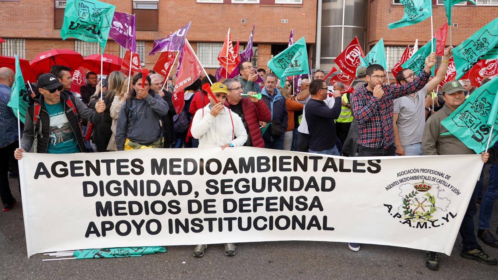 Una concentración a los agentes medioambientales en Valladolid