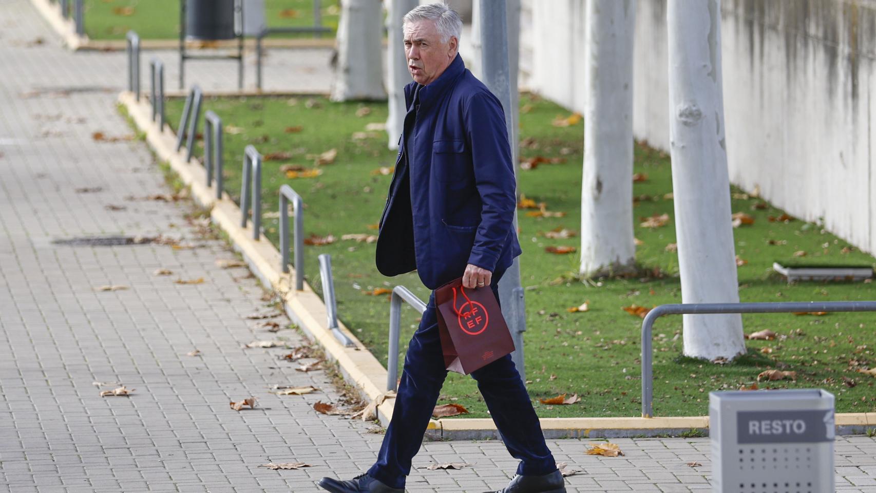 Carlo Ancelotti, tras la reunión de entrenadores en la Ciudad del Fútbol de Las Rozas.