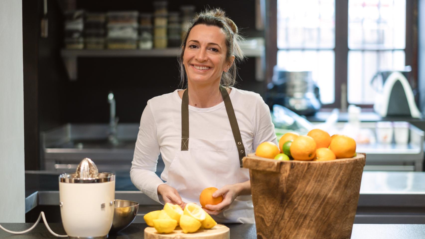 Begoña Rodrigo en la cocina de La Salita.