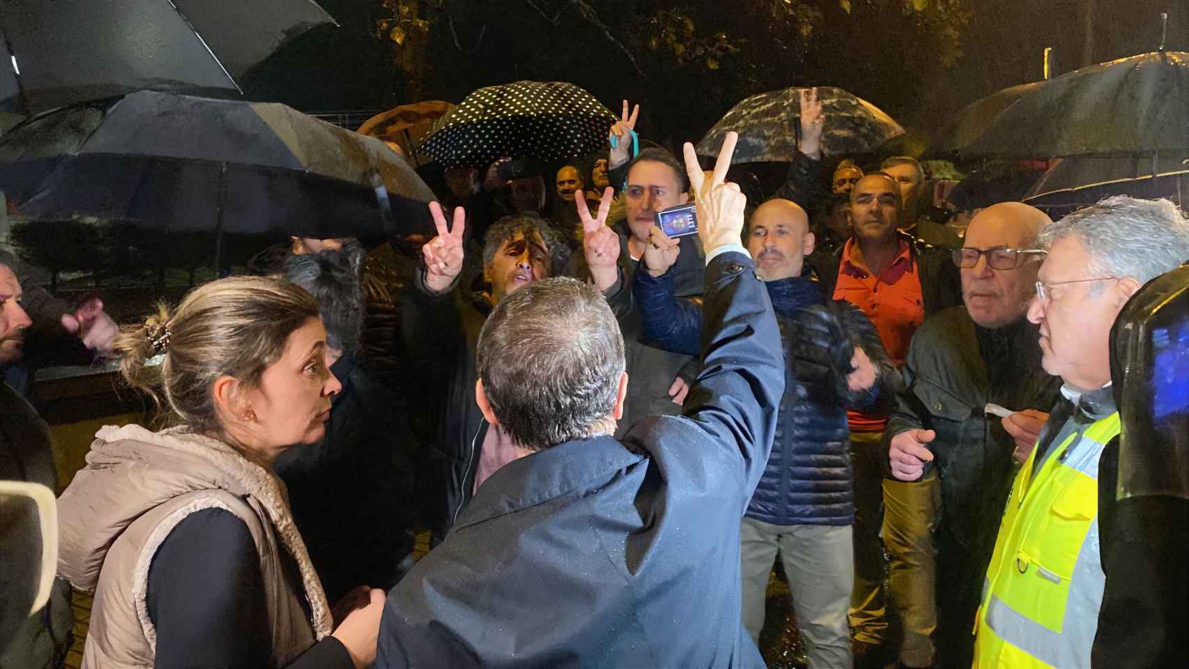 El alcalde de Vigo, Abel Caballero, ante los manifestantes de Vitrasa a 14 de noviembre de 2023.