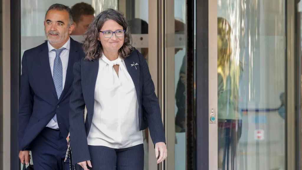 La exvicepresidenta del Consell Mónica Oltra a su salida del juzgado.