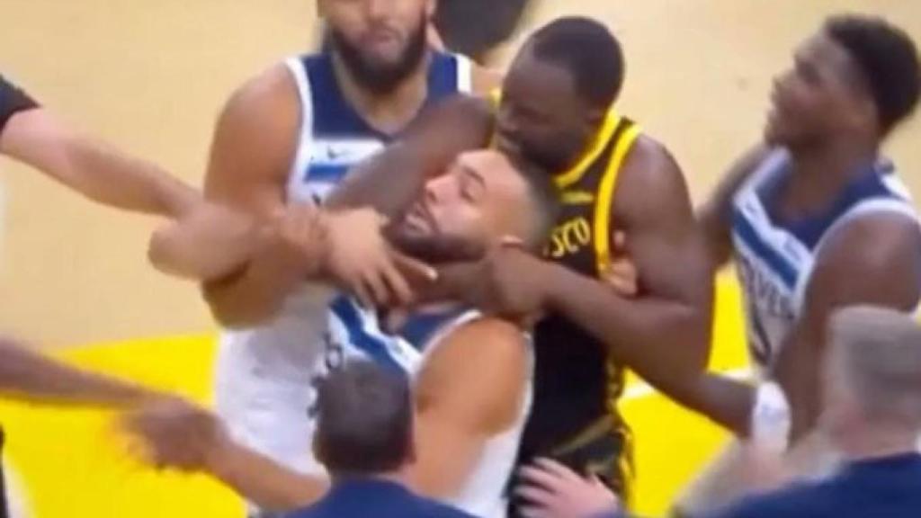 El 'mataleón' de Draymond Green a Rudy Gobert durante el Warriors - Timberwolves