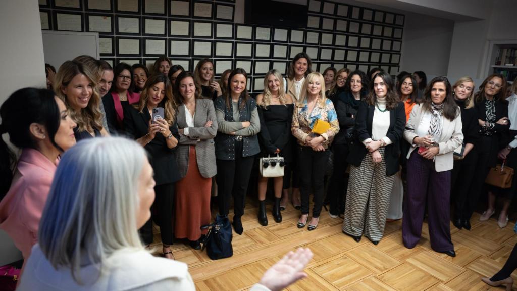 Mujeres candidatas a 'Las Top 100' durante el desayuno de Magas