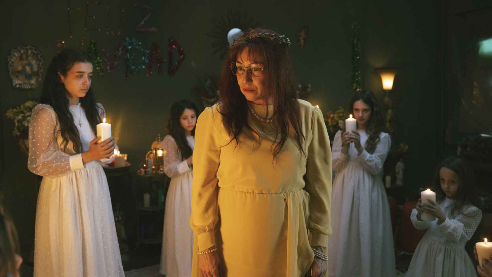 Lola Dueñas en el episodio 5 de 'La Mesías'.