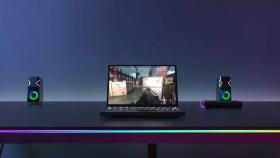 La OneXGPU conectada a un ordenador portátil para ejecutar juegos