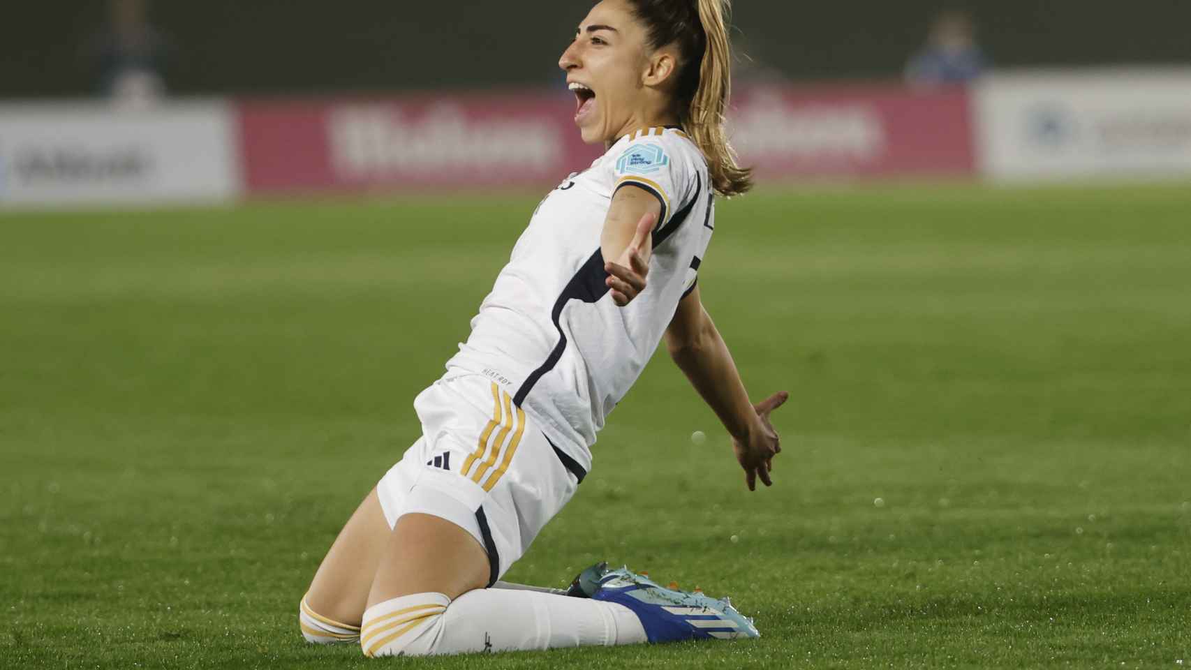 Olga Carmona celebra el 1-0 ante el Chelsea