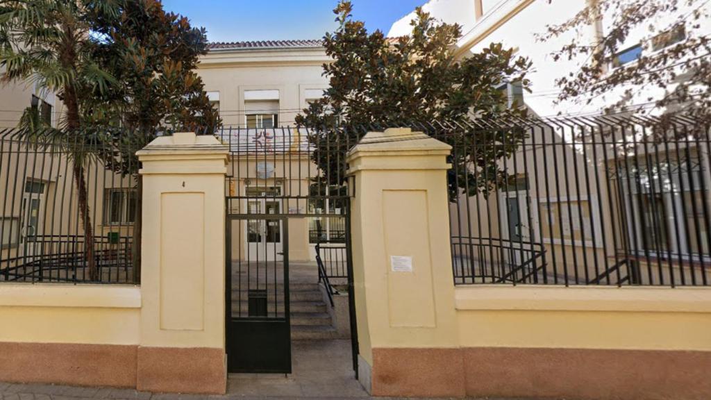 La fachada del Colegio Concertado Mater Purissima en Usera.