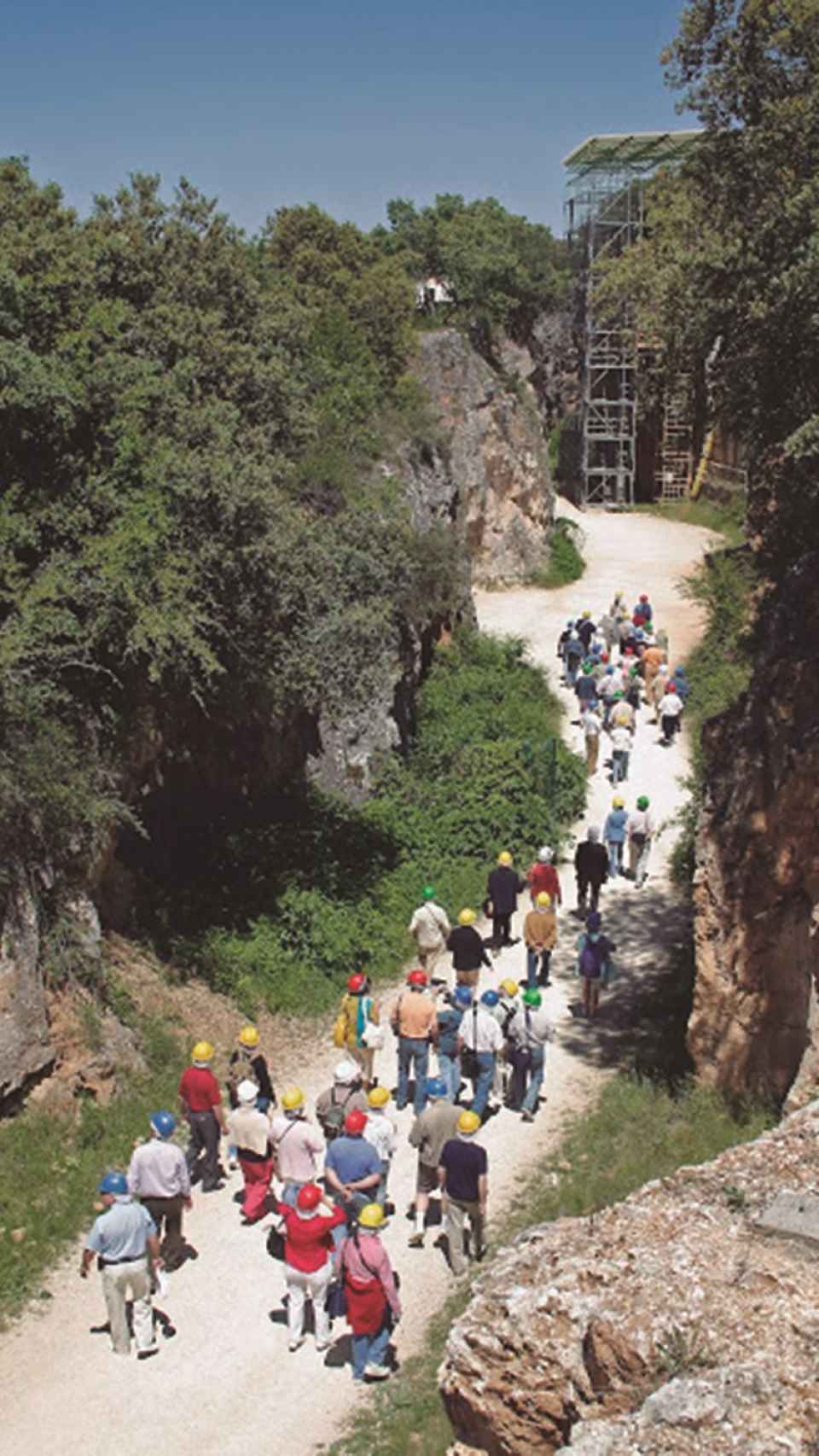 Visitantes en el yacimiento de Atapuerca