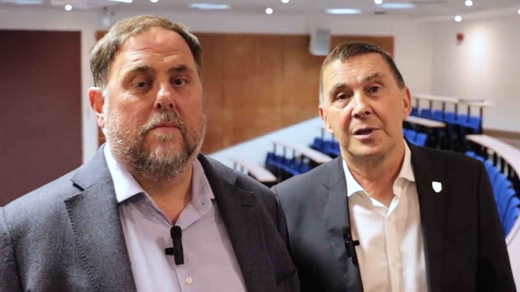 Oriol Junqueras y Arnaldo Otegi, en un vídeo promocional de la manifestación conjunta Nazioa Gara (Somos una nación), el pasado noviembre.