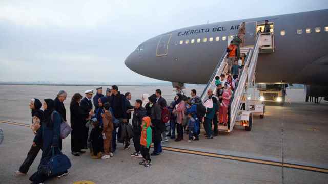 Aterrizan en Madrid 139 españoles evacuados de Gaza, entre ellos 67 menores de edad