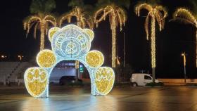 Un oso luminoso de casi cinco metros de alto adornará Amboage, en Ferrol, estas Navidades