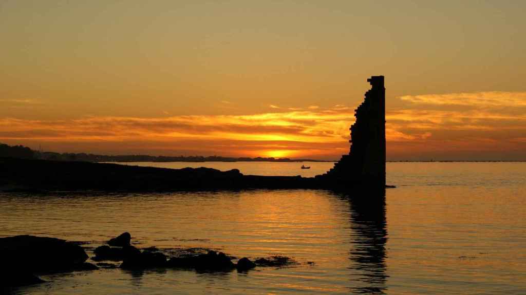 Torre de San Sadurniño al atardecer, Cambados. Foto: Shutterstock