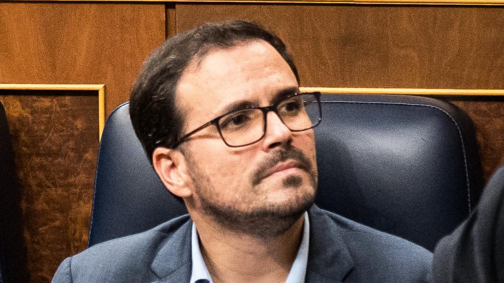La última imagen de Alberto Garzón como ministro durante el debate de investidura de Pedro Sánchez.