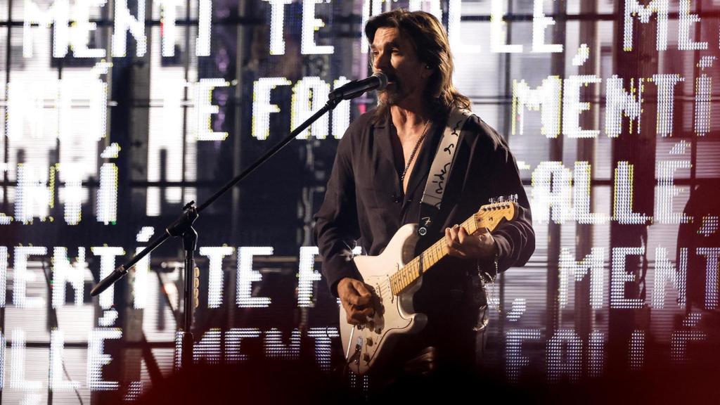 Juanes durante su actuación en la gala anual de los Latin Grammy.