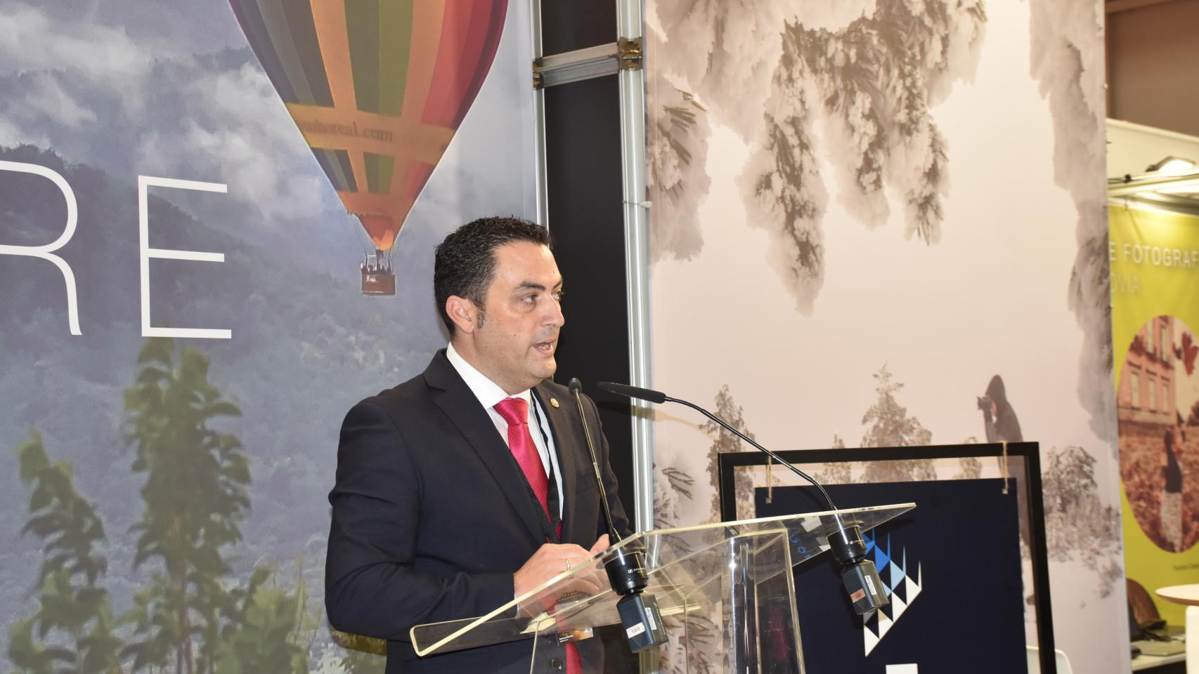 El diputado de Turismo, Javier Figueredo, durante su intervención