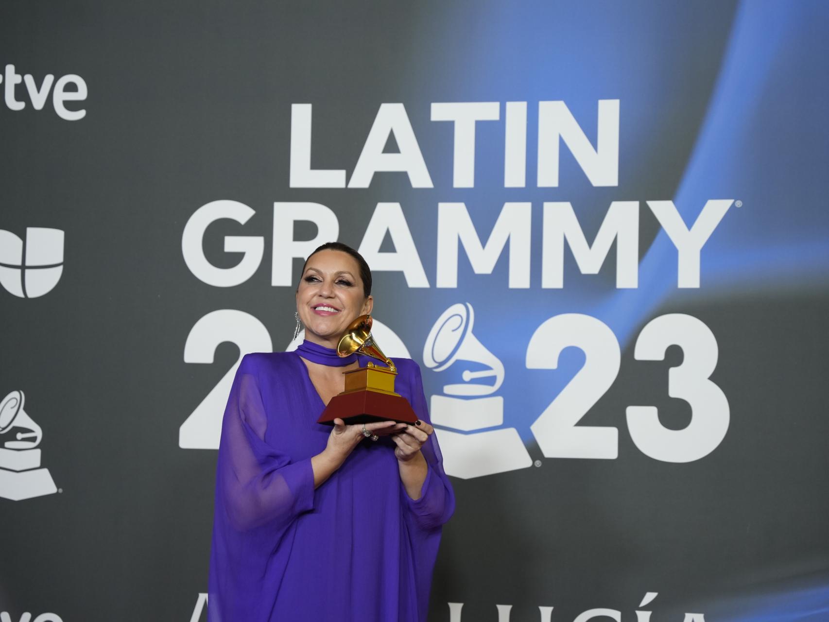 Estos son los cantantes españoles que han ganado un Latin Grammy 2023: la  lista de todos los premiados