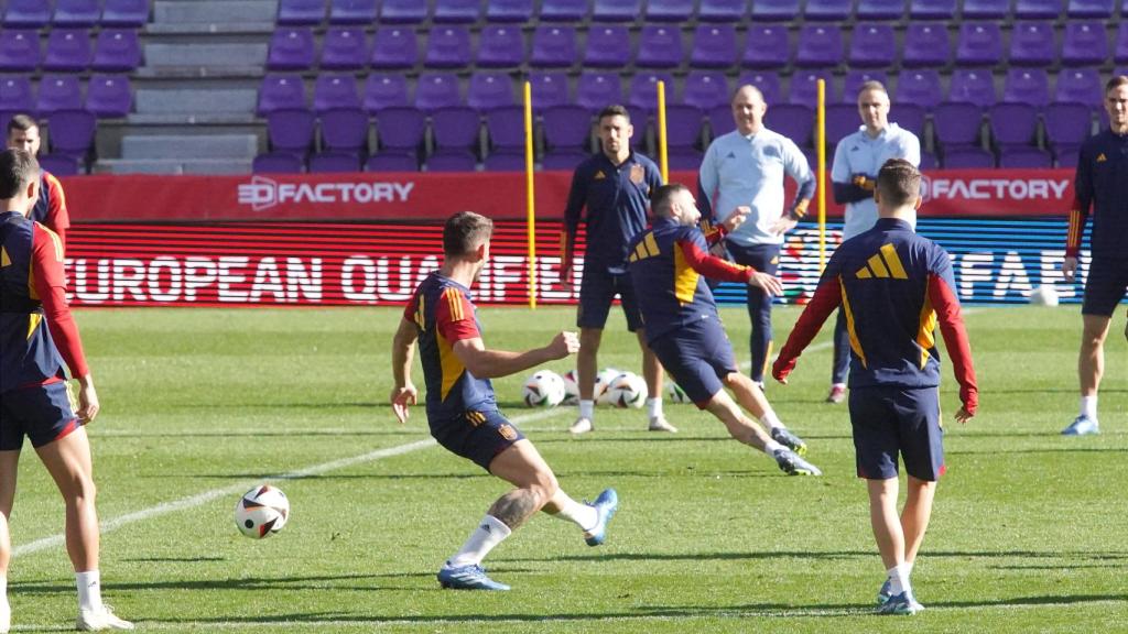 Los jugadores de la selección española entrenando antes del partido contra Georgia