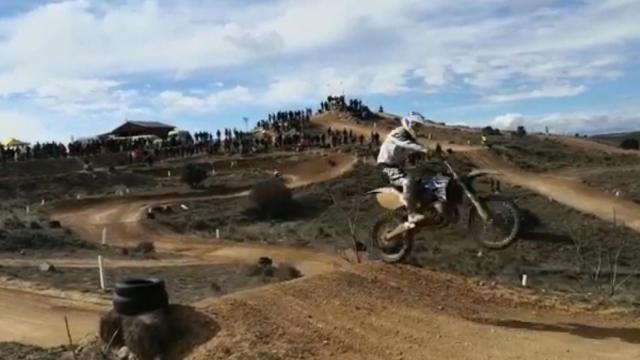 Imagen de un circuito de motocross.