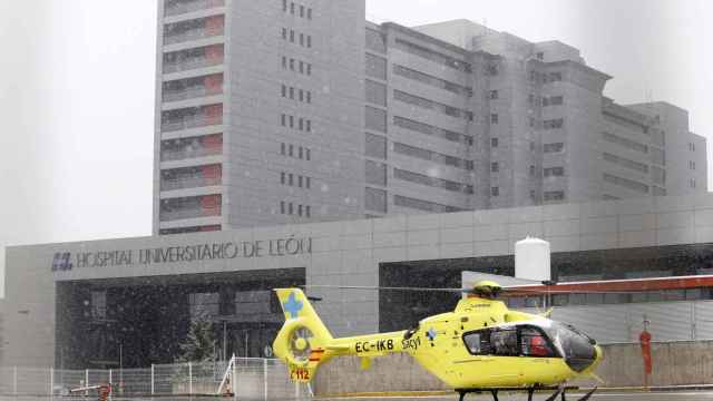 Fotografía: Archivo. Helicóptero del 112 Castilla y León en el Hospital de León