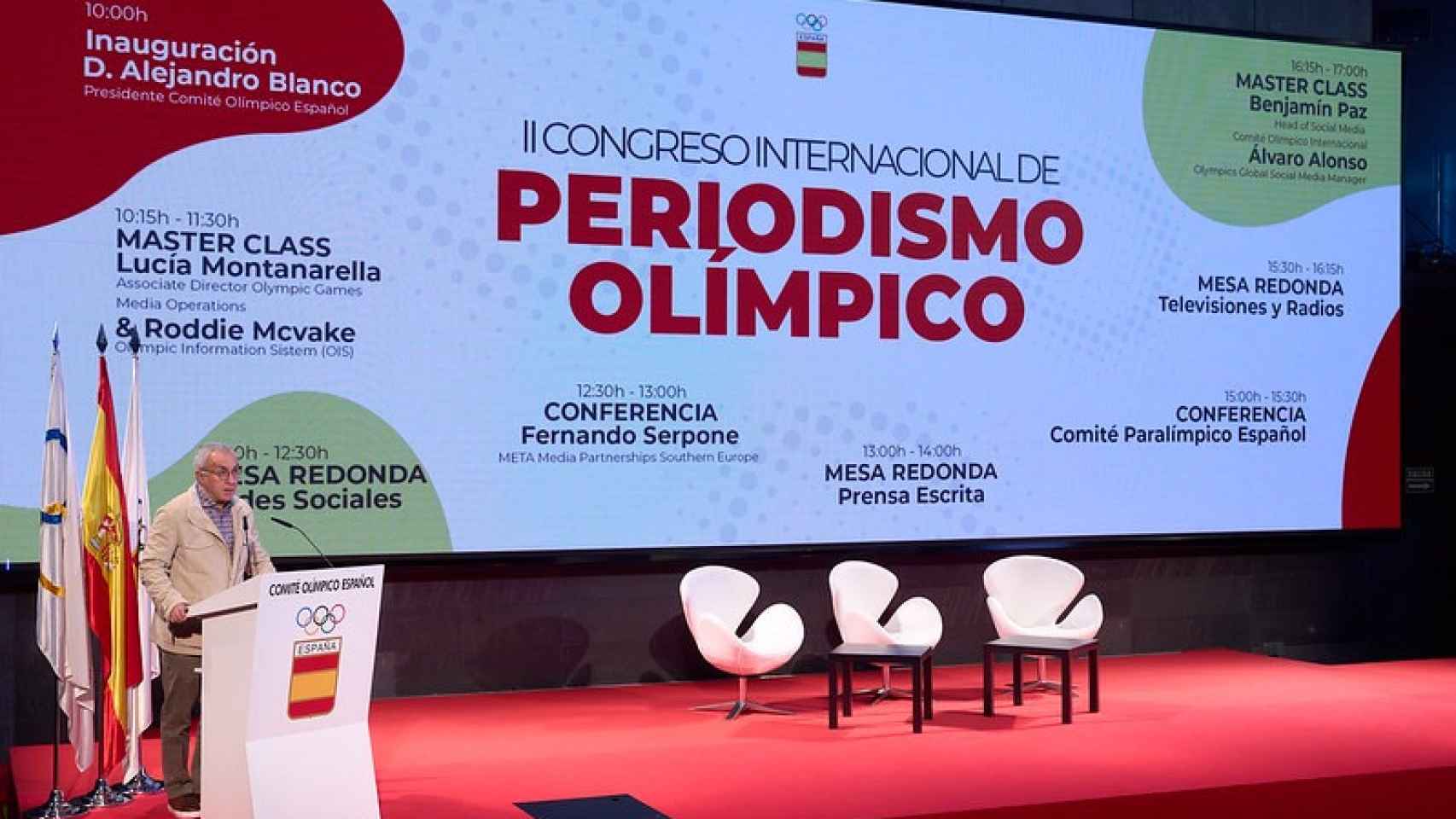 El presidente del COE, Alejandro Blanco, realizando el discurso de apertura del Congreso Internacional de Periodismo Olímpico.