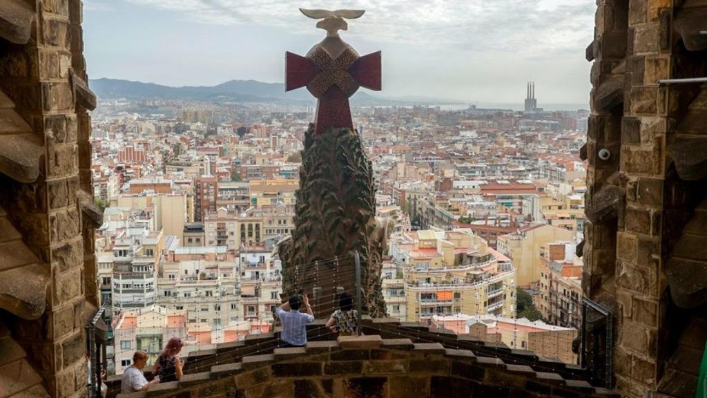 Turistas en la Sagrada Familia.