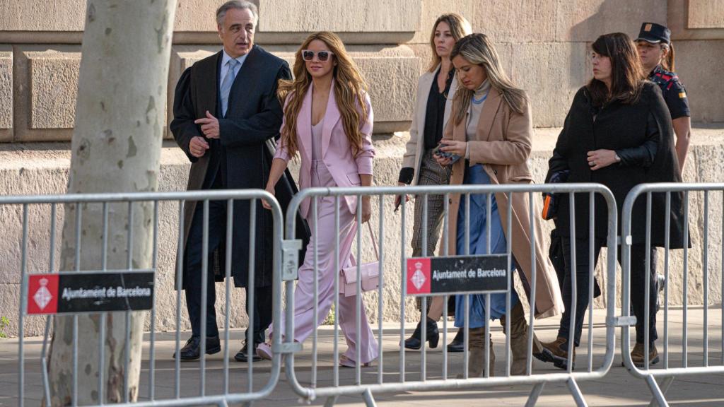Shakira, junto a su equipo legal,  ha llegado pocos minutos antes de las 10:00 al Palacio de Justicia.