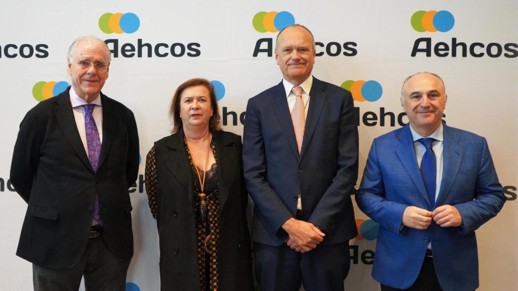 Participantes en el foto de Aehcos y CaixaBank.