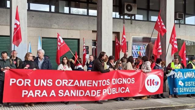 Protesta de la CIG ante el Parlamento