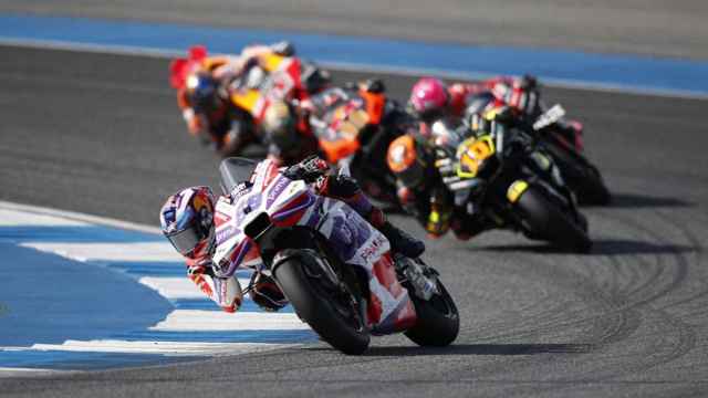 Pilotos de MotoGP en una carrera del Campeonato del Mundo, imagen de archivo. Efe