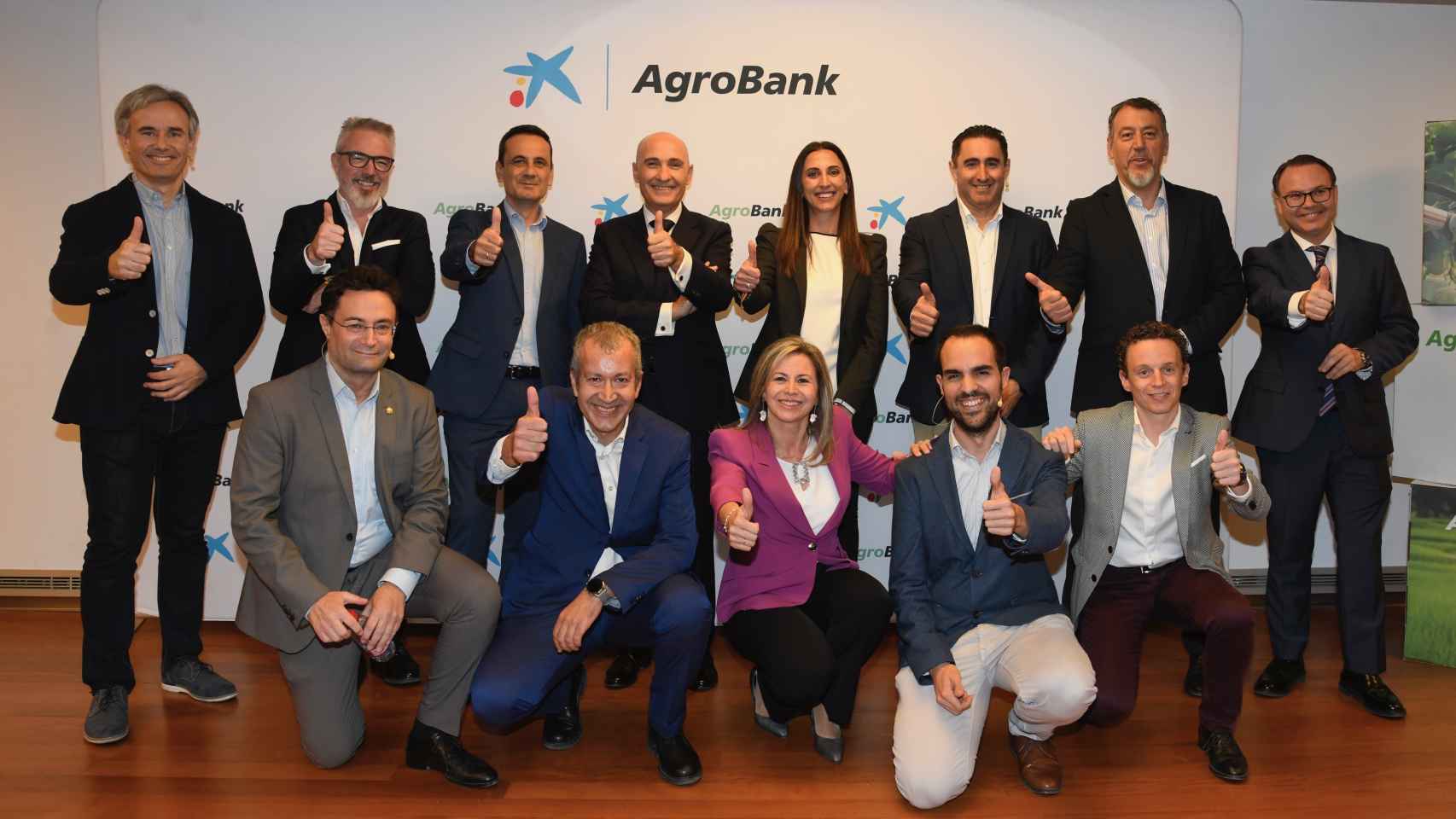 Representantes de AgroBank e Innsomnia, este lunes, durante la presentación de la segunda edición del AgroBank Tech Digital INNovation en Murcia.