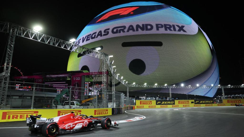 Carlos Sainz en una carrera en Las Vegas.