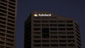 Bruselas multa a Rabobank con 26,6 millones por un pacto ilegal con Deutsche Bank en el mercado de bonos